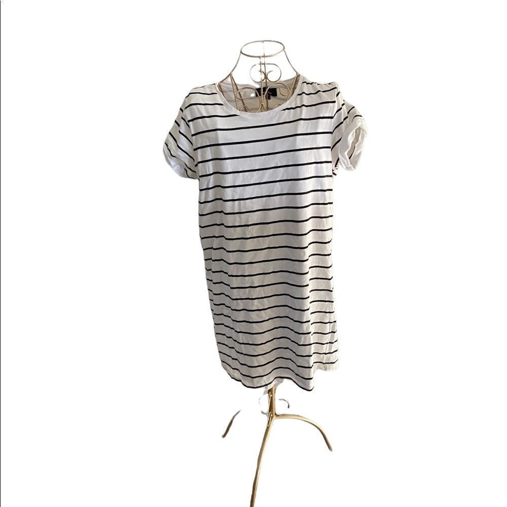 Lulu’s striped tee shirt dress M 95% cotton